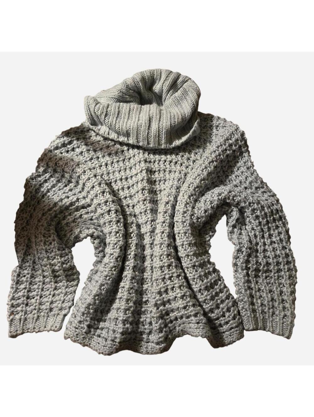 Express Soft Light Blue Chunky Sweater, size large